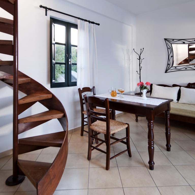 Anthonas Apartments Imerovigli Extérieur photo